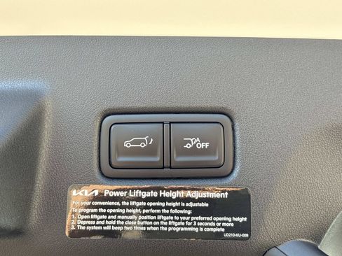 New 2027 Kia Telluride S image 13