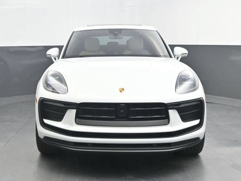 New 2026 Porsche Macan AWD/4WD image 10