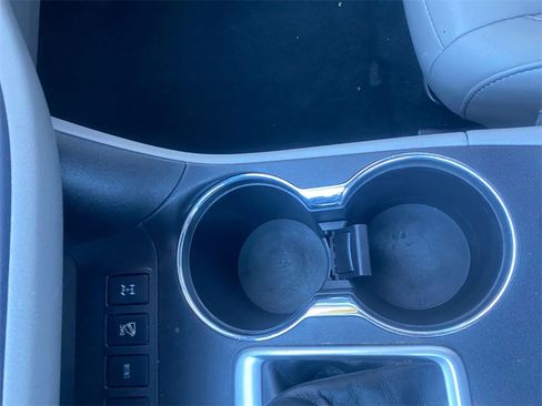 Used 2016 Toyota Highlander XLE image 23