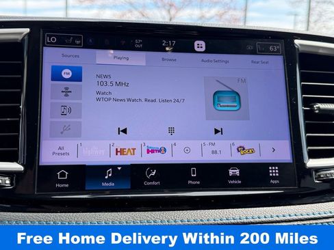 Used 2021 Chrysler Pacifica Touring-L w/ Uconnect Theater Family Group image 24