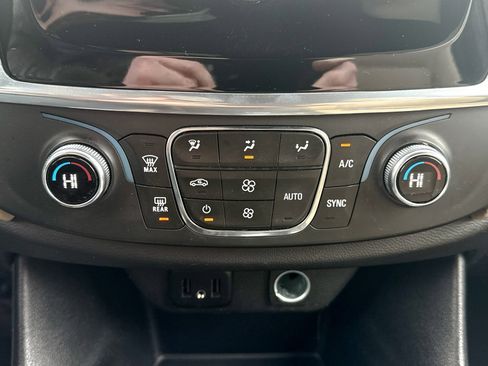 Used 2023 Chevrolet Traverse LS w/ Safety Package image 29