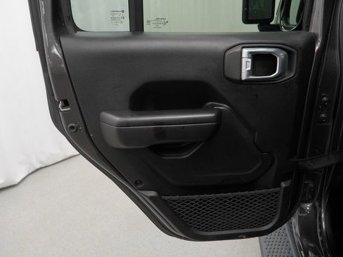 Certified 2021 Jeep Wrangler Unlimited Sport image 39