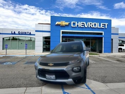 Used 2023 Chevrolet TrailBlazer LT FWD image 3