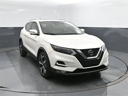 Used 2022 Nissan Rogue Sport SL w/ Premium Package image 22