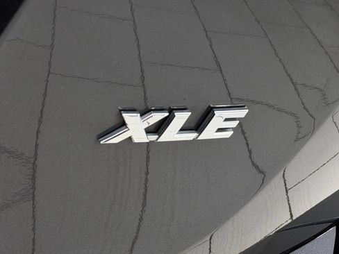 Used 2017 Toyota RAV4 XLE w/ Plus Extra Value Package FWD image 30