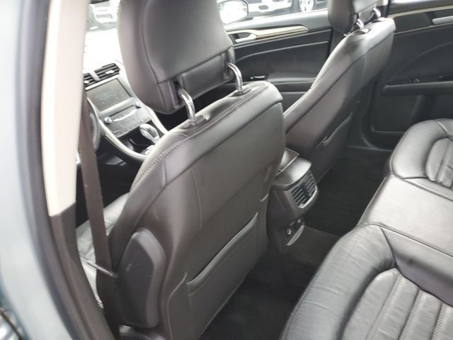 Used 2014 Ford Fusion SE w/ Equipment Group 502A FWD image 14