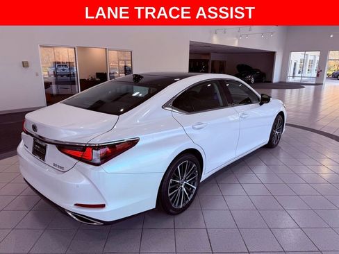 Certified 2023 Lexus ES 350 w/ Premium Package image 7
