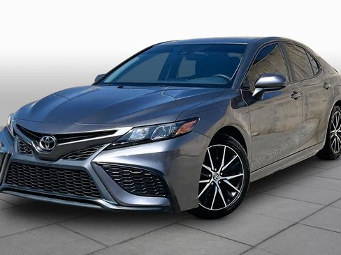 Used 2021 Toyota Camry SE FWD image 35
