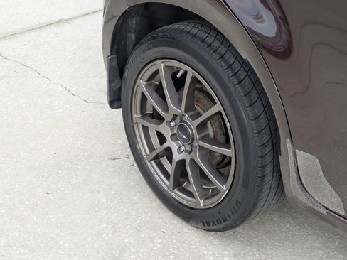 Used 2010 Nissan Cube 1.8 SL w/ SL Preferred Pkg image 5