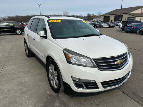 Used 2015 Chevrolet Traverse LTZ image 3