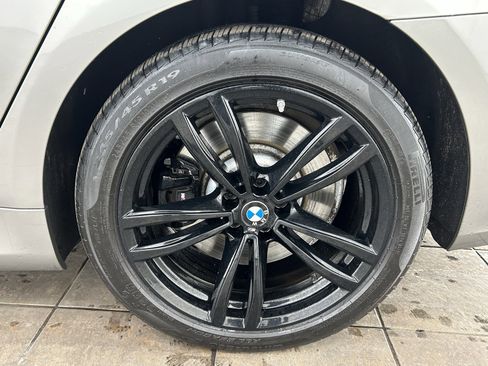 Used 2022 BMW 750i xDrive w/ Executive Package image 36