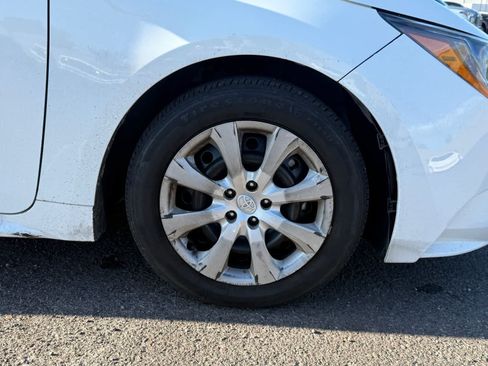 Used 2024 Toyota Corolla LE FWD image 8