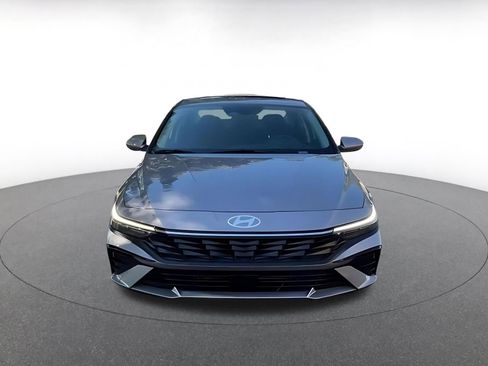 Used 2025 Hyundai Elantra SEL image 5