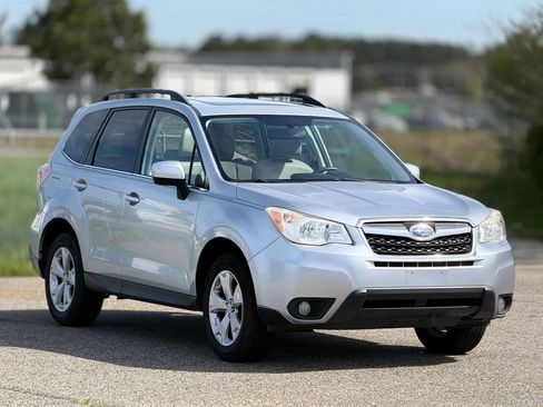 Used 2015 Subaru Forester 2.5i Limited image 1