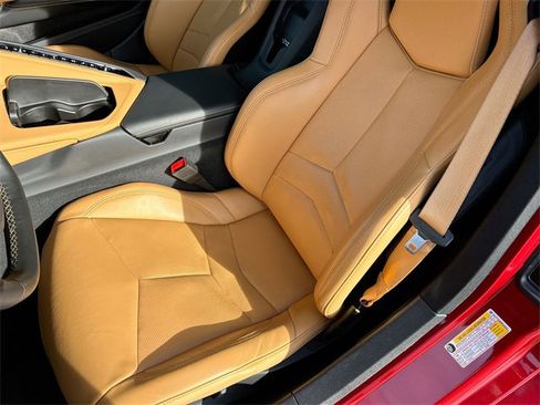 Used 2021 Chevrolet Corvette Stingray w/ Z51 Performance Package image 15