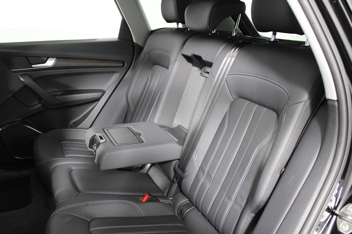 Used 2023 Audi Q5 2.0T Premium w/ Convenience Package AWD/4WD image 29