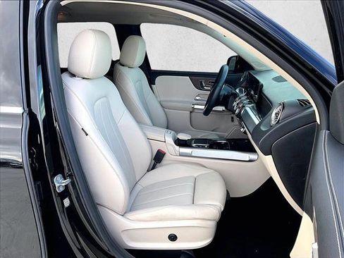 Certified 2023 Mercedes-Benz GLB 250 image 9