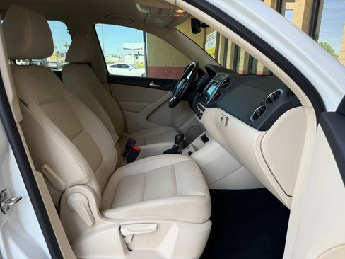 Used 2017 Volkswagen Tiguan S FWD image 24