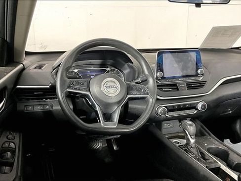Used 2019 Nissan Altima 2.5 S FWD image 3