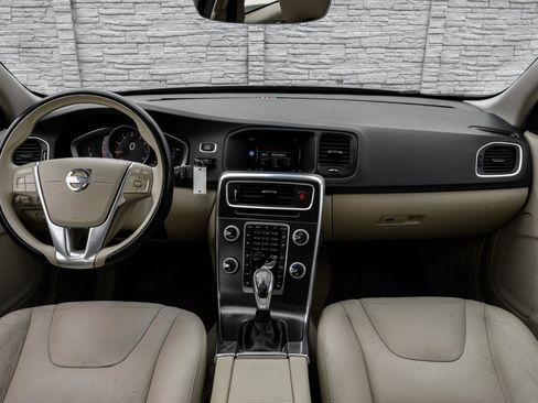 Used 2015 Volvo S60 T5 Premier image 13