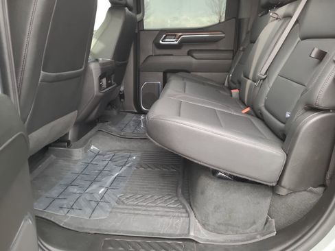 Used 2024 Chevrolet Silverado 1500 LT Trail Boss w/ Convenience Package II image 21