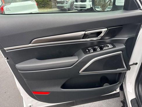 New 2025 Kia Telluride LX image 9