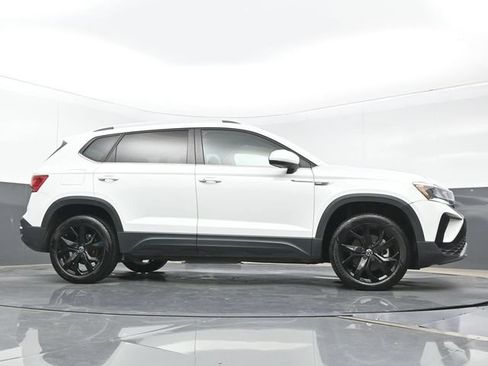 Used 2024 Volkswagen Taos SE FWD image 26