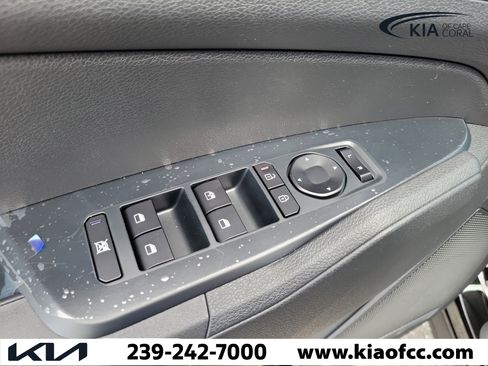 New 2026 Kia Sportage LX image 21