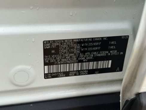 Used 2024 Toyota RAV4 XLE image 34