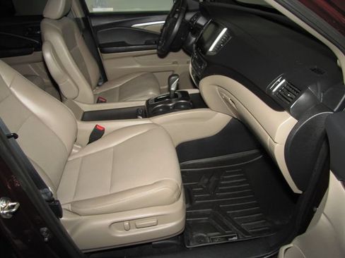 Used 2019 Honda Ridgeline RTL-T image 21