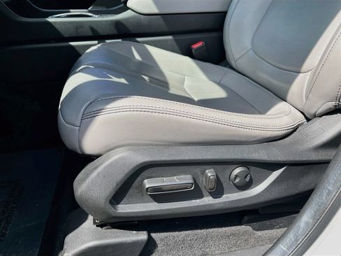 Used 2024 Honda Pilot Touring image 19