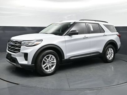 Used 2025 Ford Explorer Active