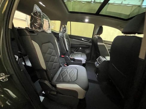 New 2026 Volkswagen Atlas Peak Edition AWD/4WD image 23