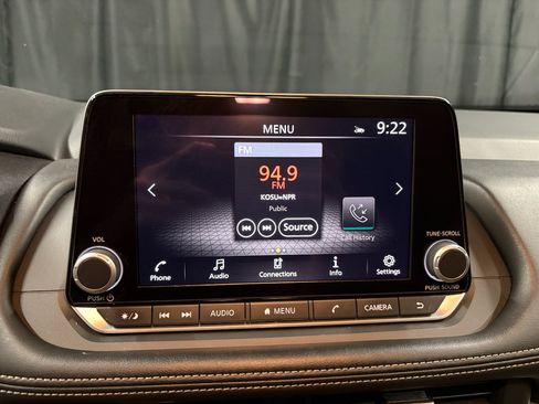 Used 2025 Nissan Rogue SV FWD image 10