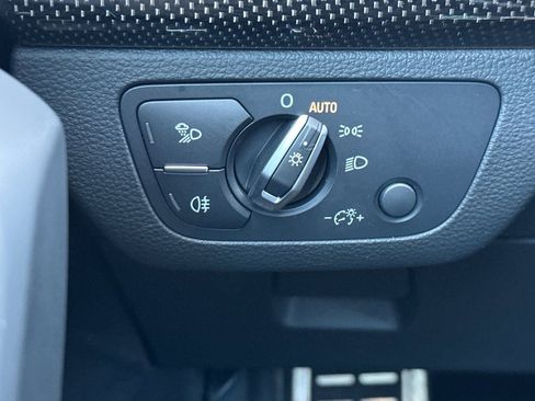 Used 2021 Audi SQ5 Premium Plus w/ Premium Plus Package image 31