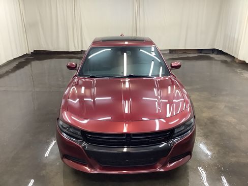Used 2017 Dodge Charger SXT w/ AWD Plus Group image 2