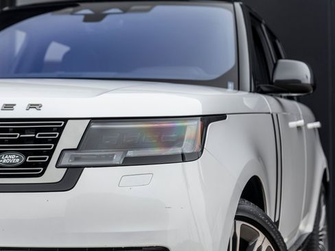 Used 2023 Land Rover Range Rover SE AWD/4WD image 13