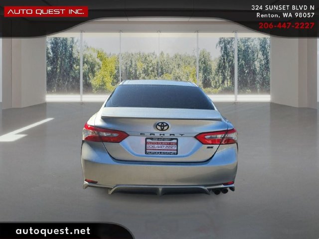 Used 2018 Toyota Camry SE FWD image 6