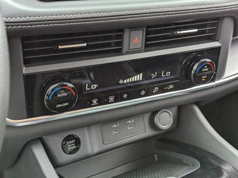 New 2025 Nissan Rogue SV image 15