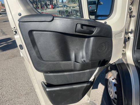 Used 2014 RAM ProMaster 2500 w/ Interior Convenience Group image 13