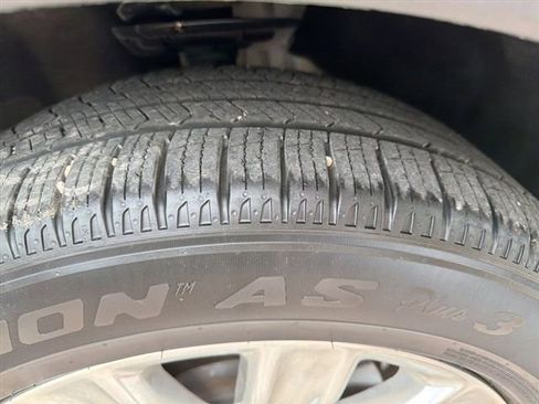 Used 2020 Ford Explorer Limited RWD image 12
