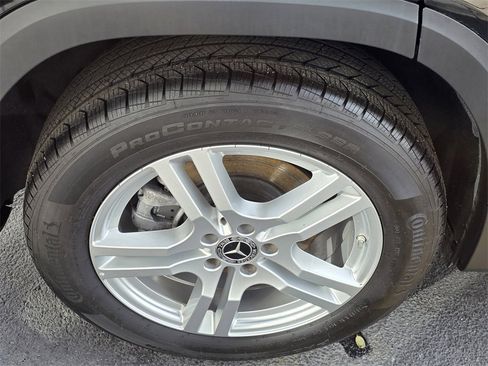 Certified 2022 Mercedes-Benz GLB 250 4MATIC image 13