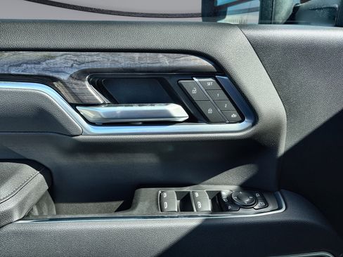 New 2026 Chevrolet Silverado 3500 LTZ w/ LTZ Convenience Package AWD/4WD image 24