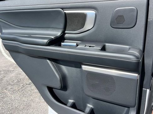 New 2025 Ford Expedition Platinum w/ Stealth Performance Package image 21