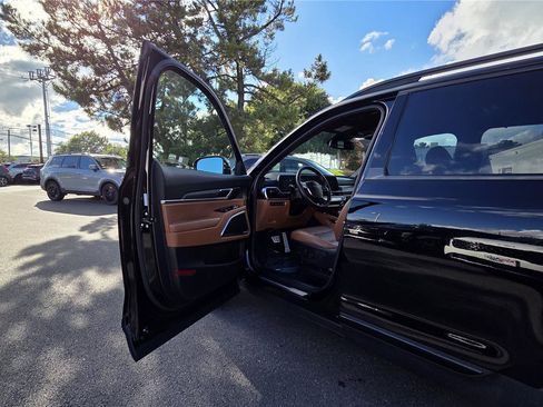 Certified 2024 Kia Telluride SX X-Line AWD/4WD image 12