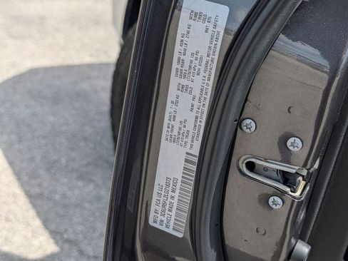 Used 2020 RAM 2500 Laramie AWD/4WD image 36
