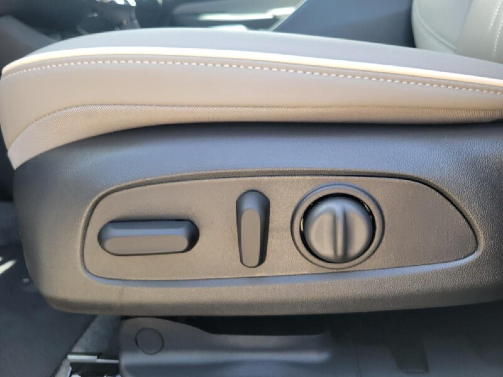 New 2026 Buick Envista Sport Touring FWD image 12