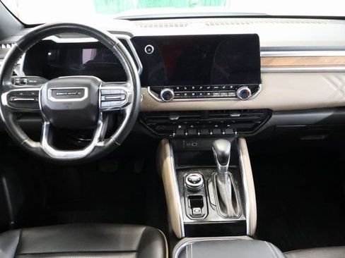 Used 2023 GMC Canyon Denali image 16