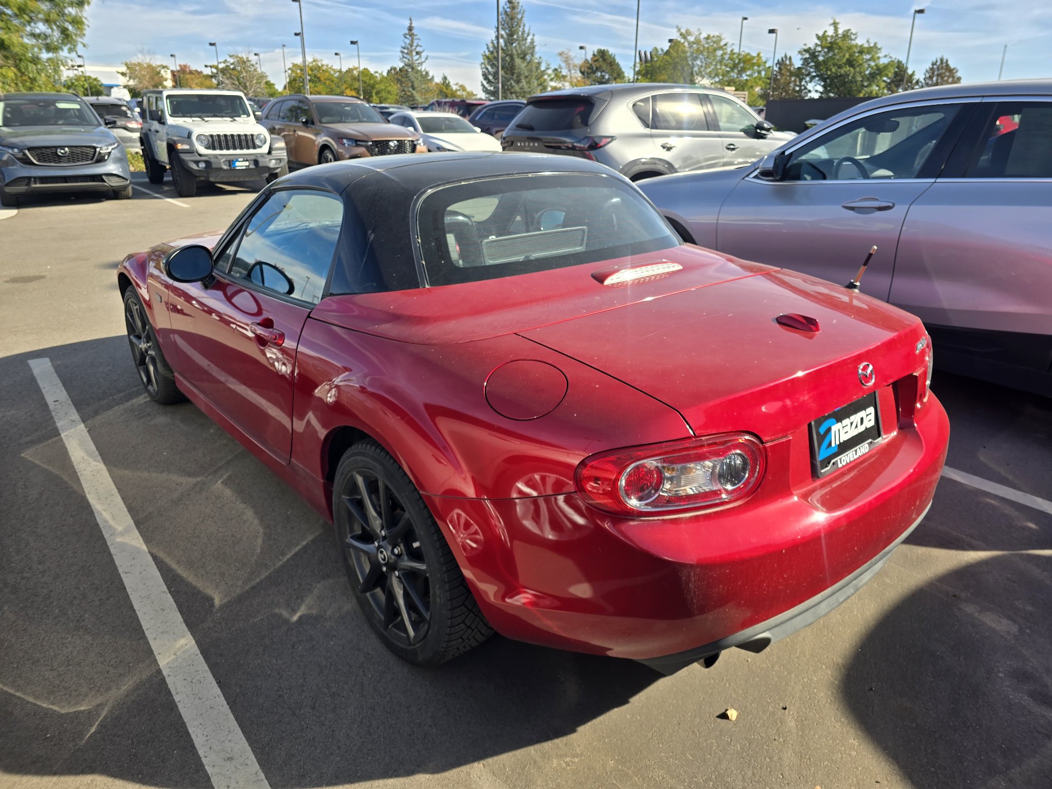 Used 2015 MAZDA MX-5 Miata 25th Anniversary Edition w/ Appearance Package RWD image 13