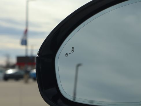 Used 2024 Lincoln Nautilus Reserve w/ Equipment Group 202A image 26